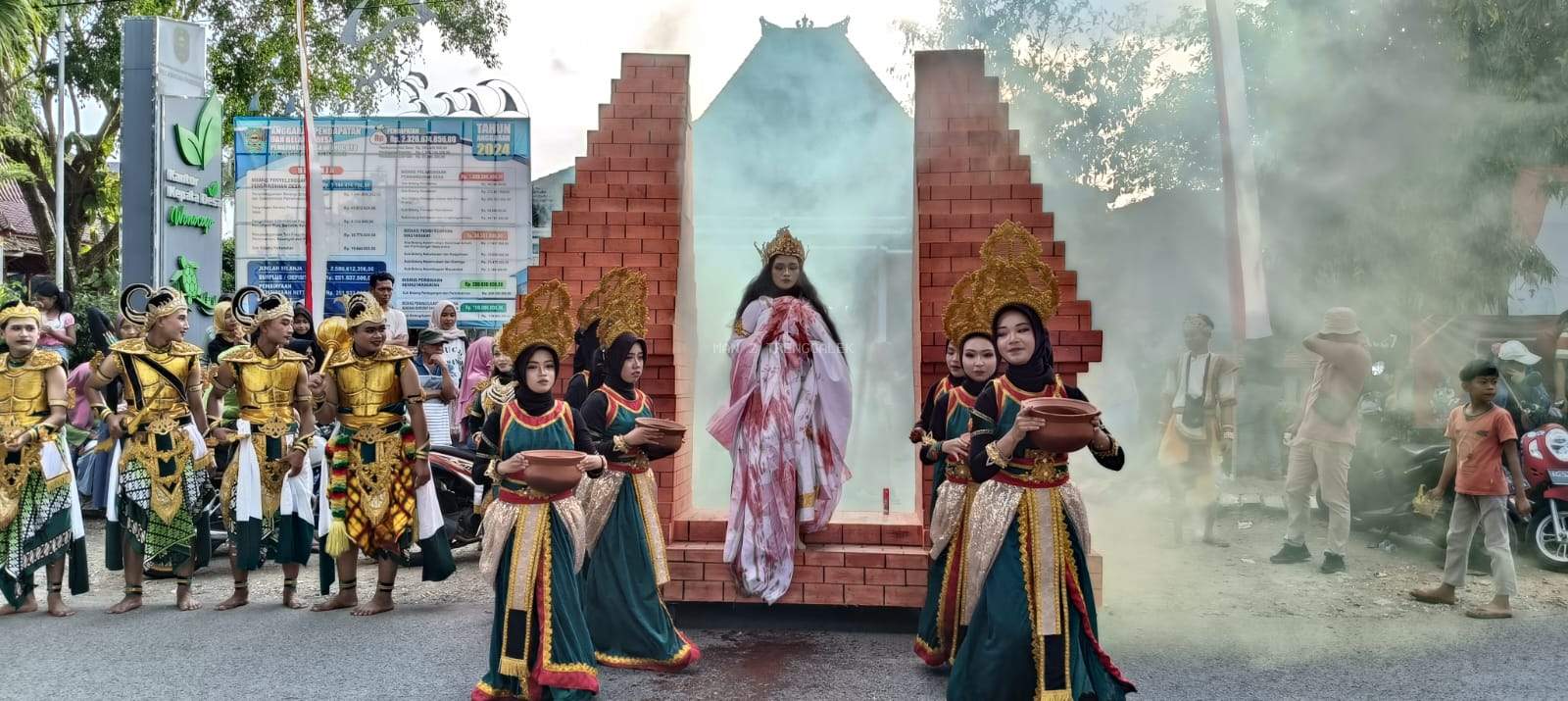 Sihir Ribuan Penonton, Penampilan Apik Siswa MAN 2 Trenggalek, Saat Menampilkan Dramatari Dengan Lakon 