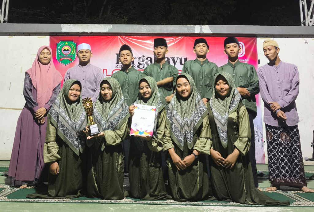 Keren, Tim Hadroh MAN 2 Trenggalek Raih Juara 1