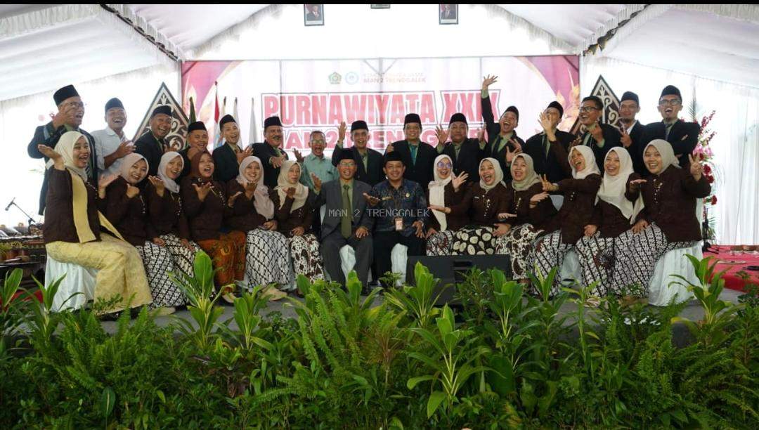 Purnawiyata MAN 2 Trenggalek Berlangsung Khidmat